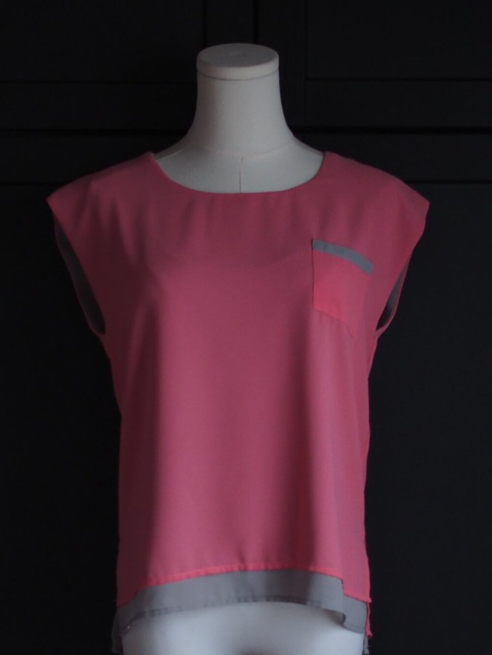 Olive & Oak | Coral Contrast Hem Blouse